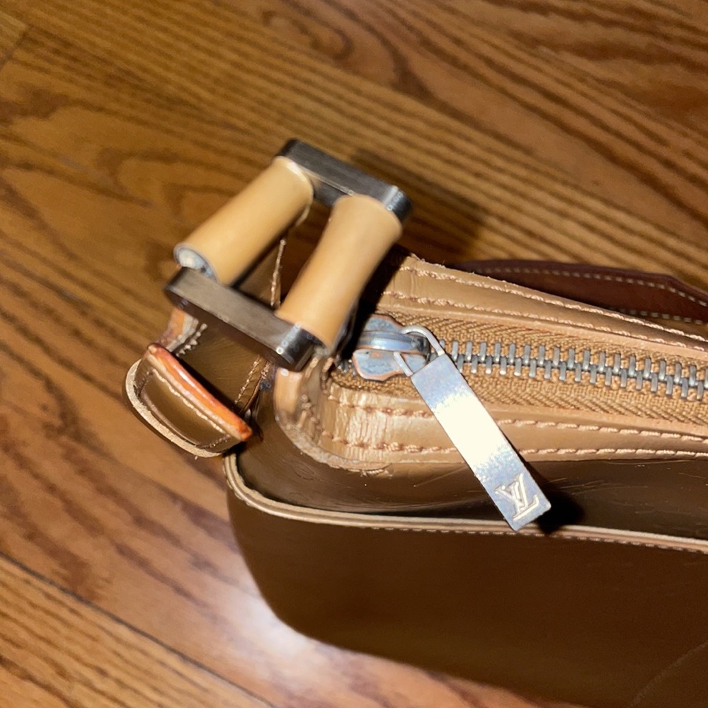 Authentic Lv - image 6